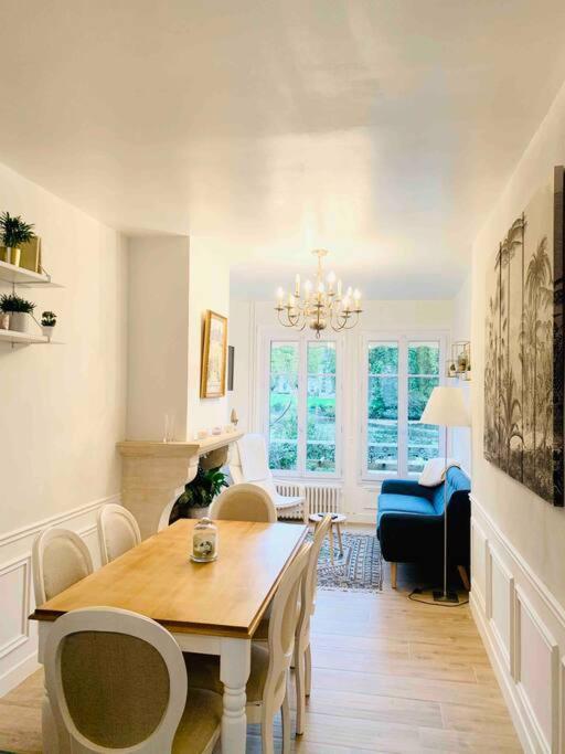 Maison De Charme Avec Vue Sur Chateau ピエールフォン エクステリア 写真
