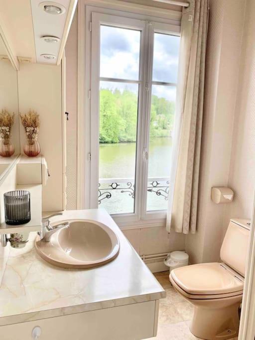 Maison De Charme Avec Vue Sur Chateau ピエールフォン エクステリア 写真